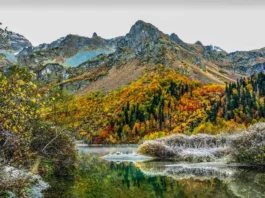 russian_wildlands_mountain_lake