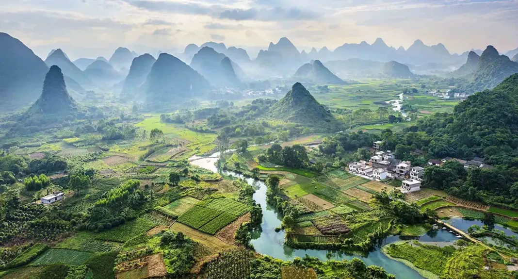 wild_china_mountains_beyond_the_town